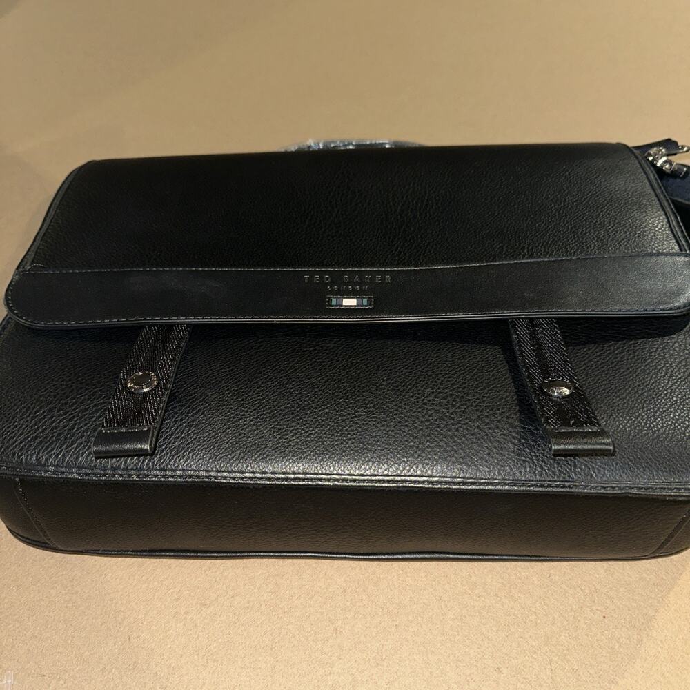 Ted Baker Irvine Pebbled Magnetic Snap Messenger Bag